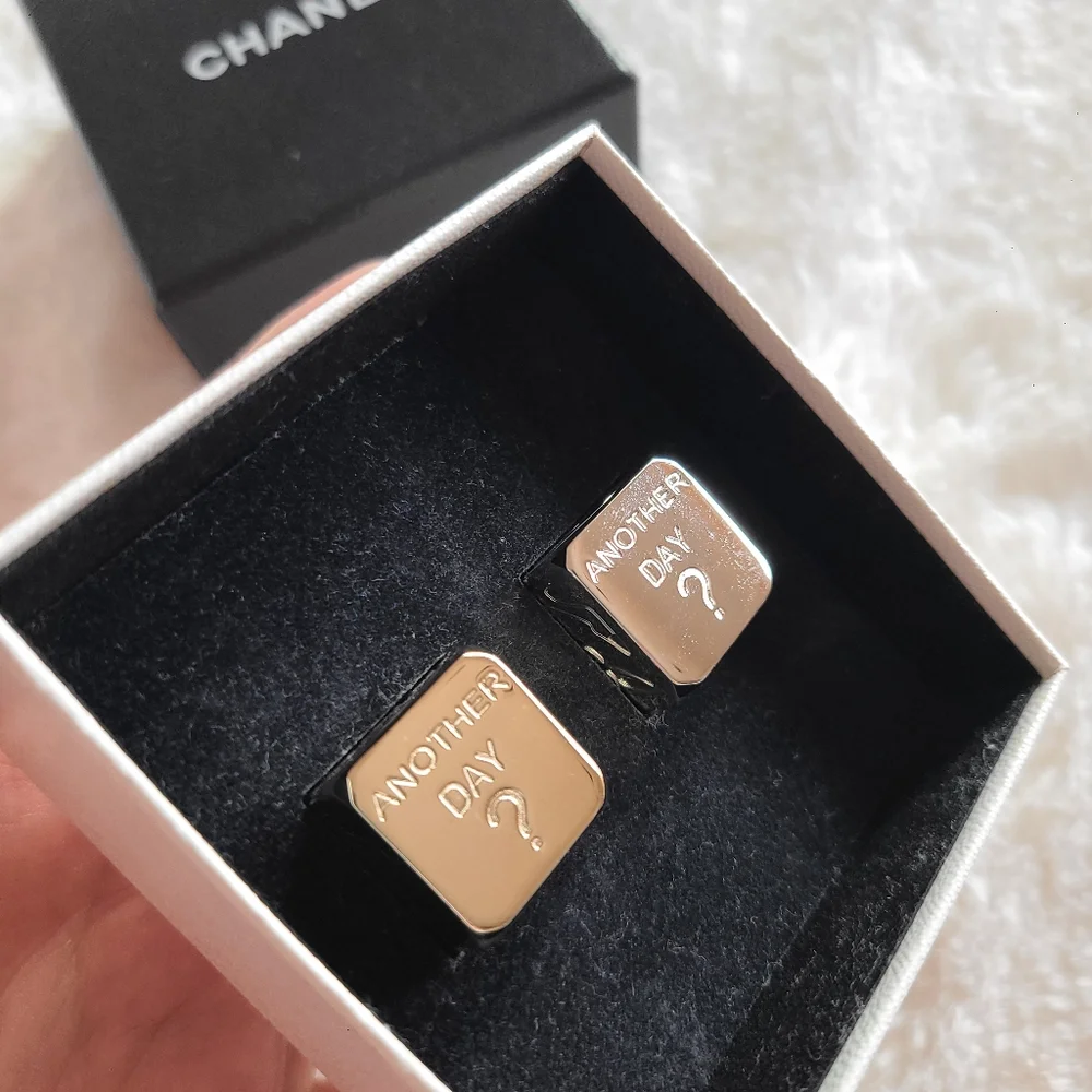 CHANEL Silver and Gold Cube Accessories - Picture 4 of 8